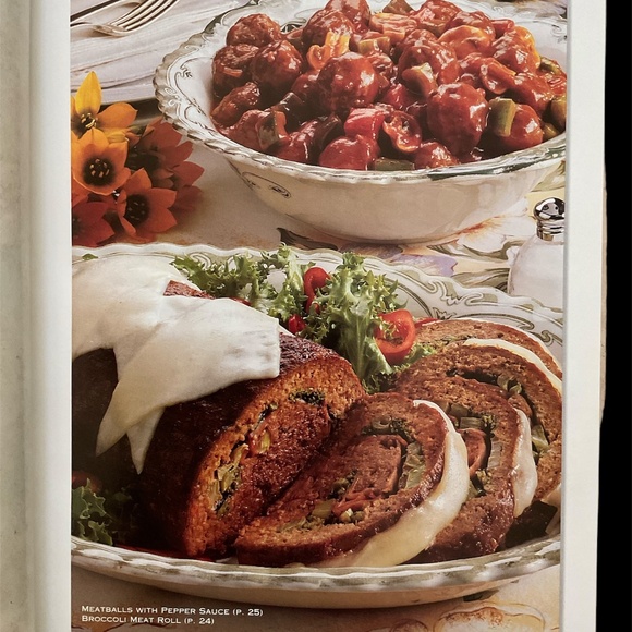 Taste of Home Ground Beef Cookbook. 1999. - Picture 5 of 12